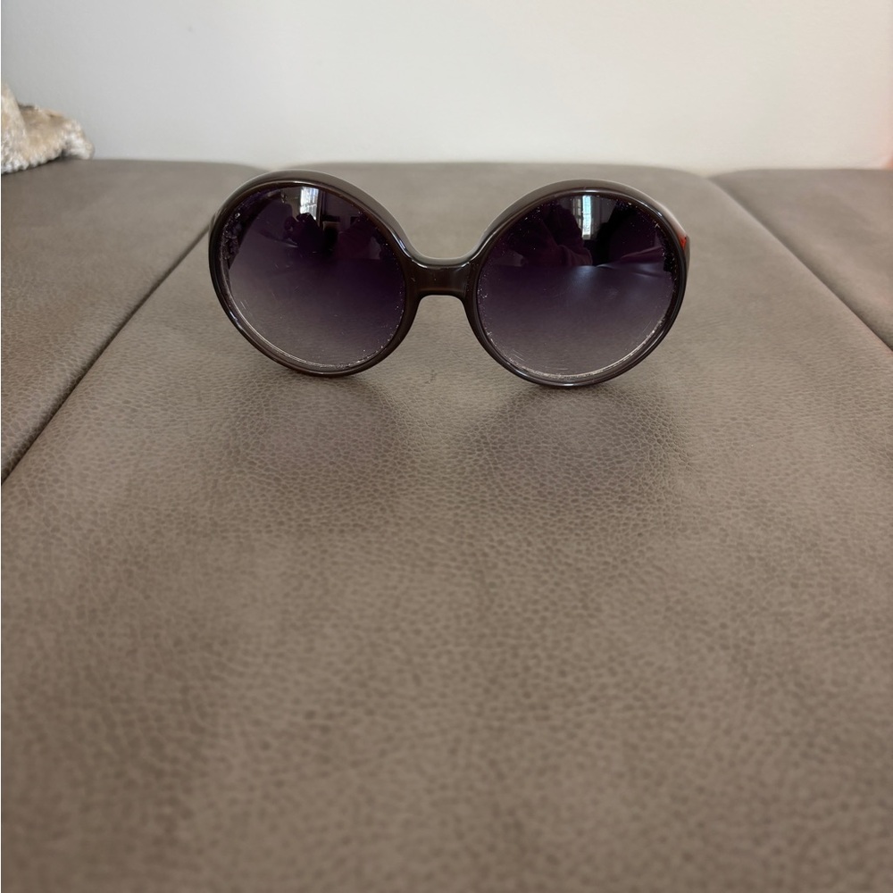 Michael Kors Chic Black Round Sunglasses